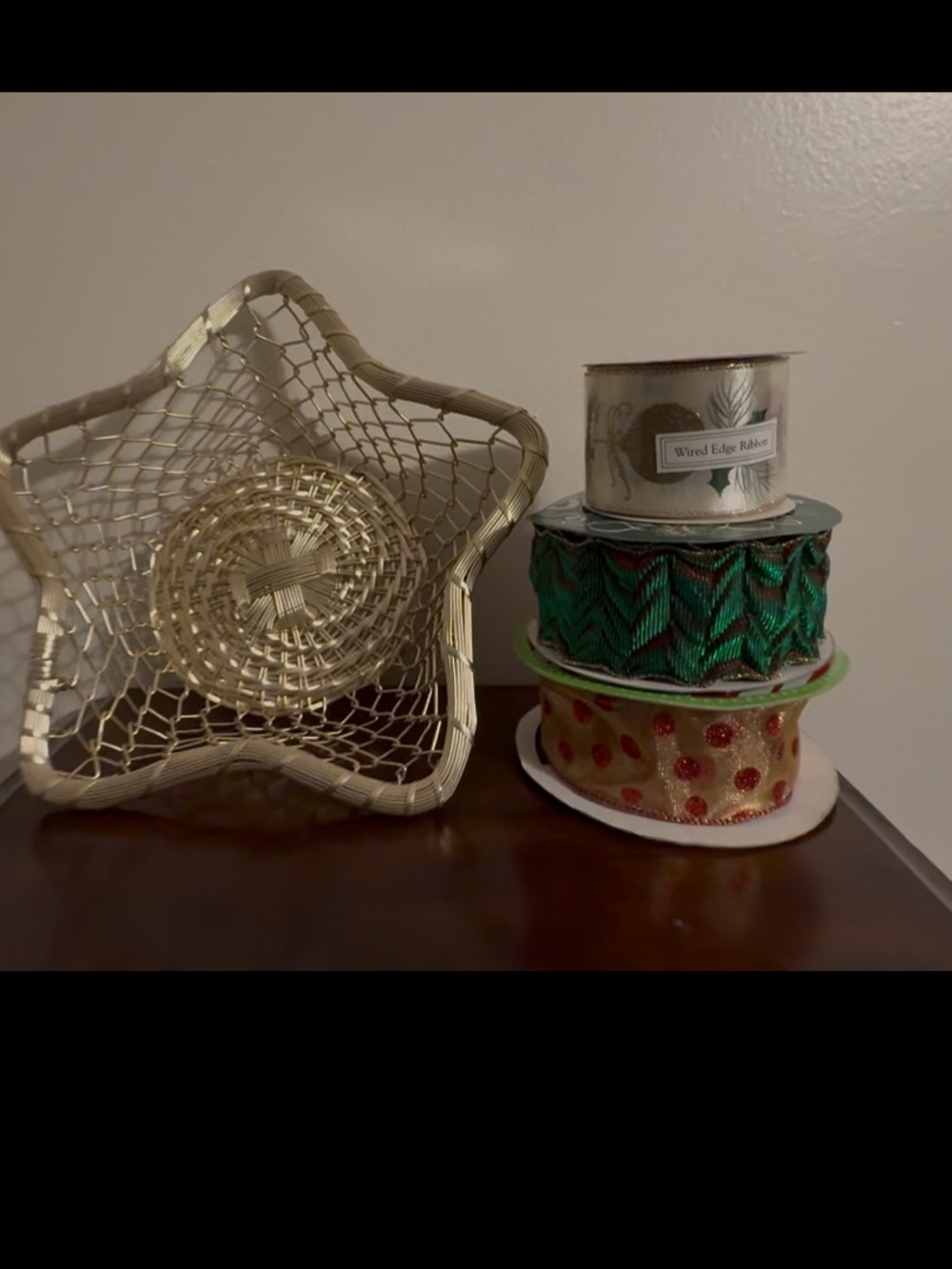 Christmas star basket +3 rolls wire backed ribbon.